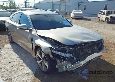 2018 Honda Accord Touring 2.0T z USA, uszkodzony, nr VIN 1HGCV2F98JA032613